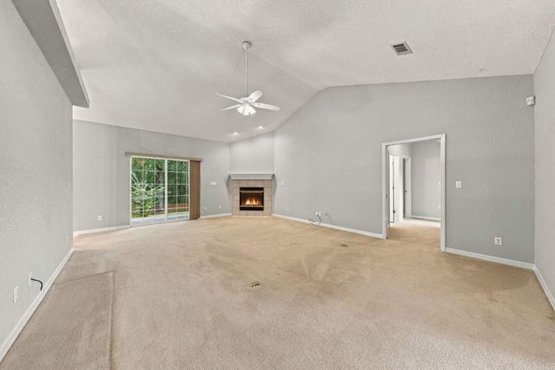3 bedroom Detached Single Family at 521 Shoal River Drive, Lakeside East Amended Lot 42 Blk C, Crestview — photo 5