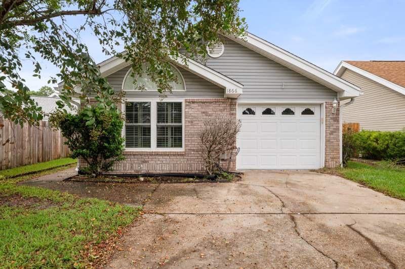 3 bedroom Detached Single Family at 1866 Heartland Drive, COVENTRY PARK VILLAGE PH 1, Fort Walton Beach — photo 2