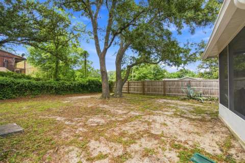 116 Taylor Circle #1, Fort Walton Beach FL - photo 20 of 30