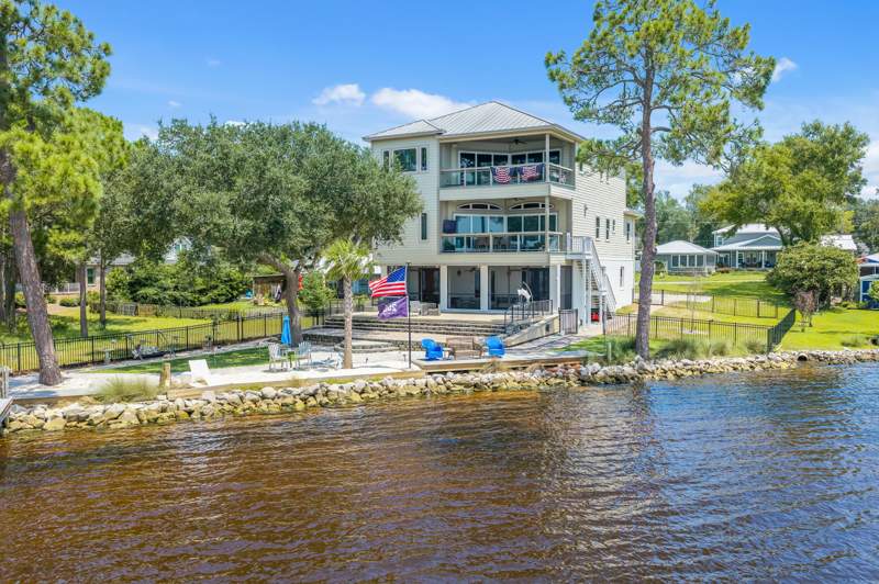 4 bedroom Detached Single Family at 1027 Christy Drive, Grey Moss Point, Niceville — photo 3