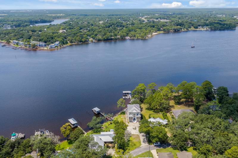 4 bedroom Detached Single Family at 1027 Christy Drive, Grey Moss Point, Niceville — photo 4