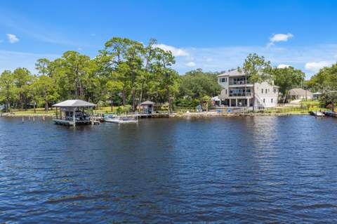 1027 Christy Drive, Niceville FL - photo 6 of 108