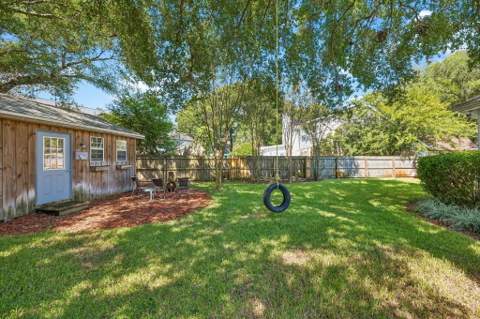 2568 Palm Shores Drive, Shalimar FL - photo 9 of 35