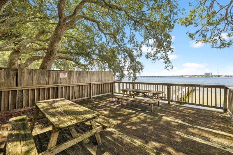 4 bedroom Detached Single Family at 2568 Palm Shores Drive, Palm Shores First Addn, Shalimar — photo 5