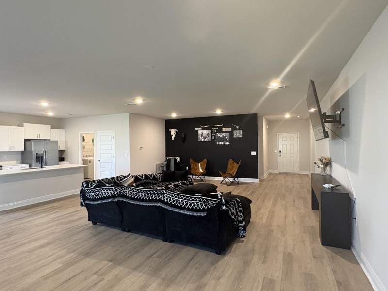 5 bedroom Detached Single Family at 5614 Thatcher Road, Oxford Place Ph 1, Crestview — photo 5