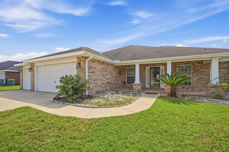 4 bedroom Detached Single Family at 6212 Lapis Lane, Brownstone Manor, Crestview — photo 3