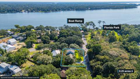 241 Grandview Avenue, Valparaiso FL - photo 7 of 34