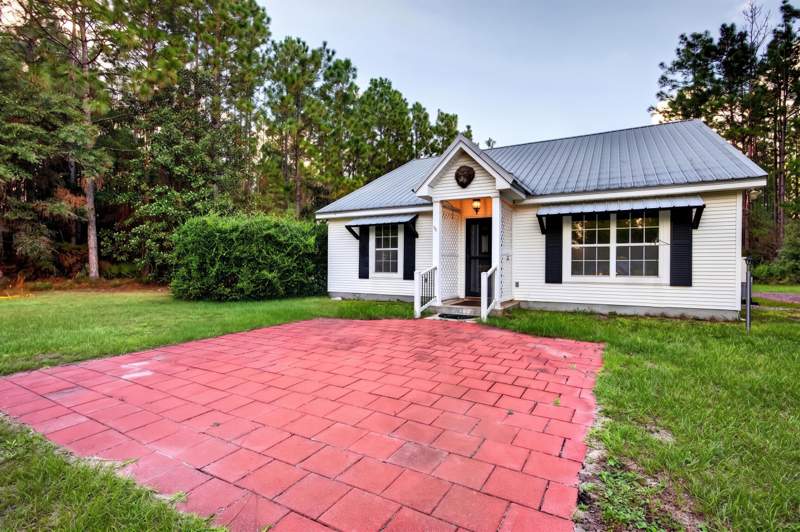 2 bedroom Detached Single Family at 635 Southside Drive, Holt, Holt — photo 3