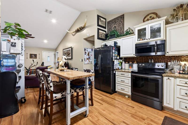 2 bedroom Detached Single Family at 635 Southside Drive, Holt, Holt — photo 4
