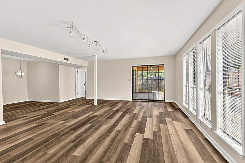 3 bedroom Townhouse at 15 12th Avenue, Port Dixie Patio Homes, Shalimar — photo 5