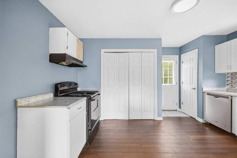 3 bedroom Detached Single Family at 3894 Sunnyside Avenue, Metes & Bounds, Laurel Hill — photo 3