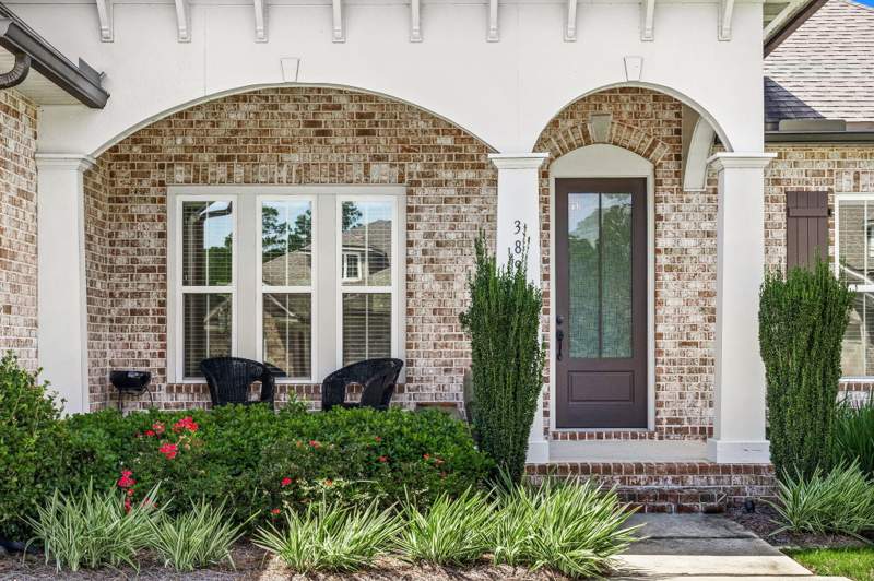 4 bedroom Detached Single Family at 389 Meadow Lake Drive, Hammock Bay, Freeport — photo 2