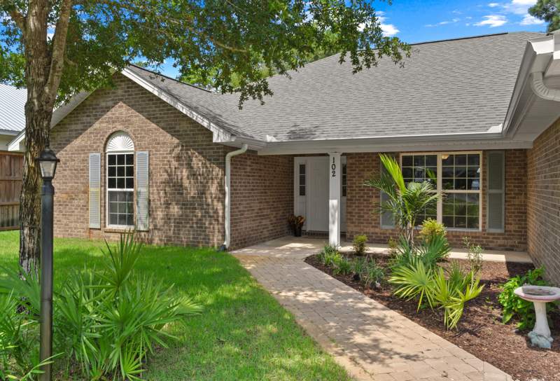 4 bedroom Detached Single Family at 102 Mason Avenue, Daughettes Amended, Santa Rosa Beach — photo 3