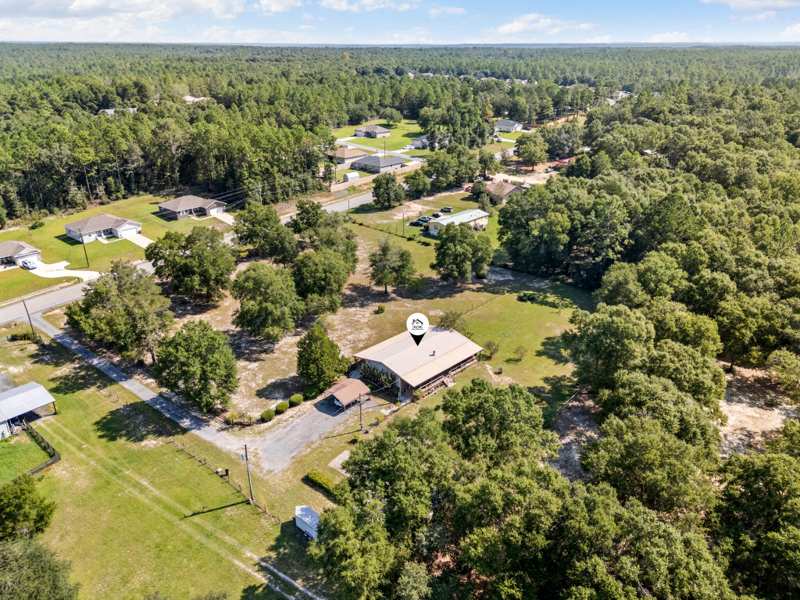 3 bedroom Manufactured Home at 3930 Poverty Creek Road, Metes & Bounds, Crestview — photo 1