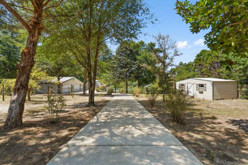 3 bedroom Detached Single Family at 5322 Clint Mason Road, Metes & Bounds, Crestview — photo 4