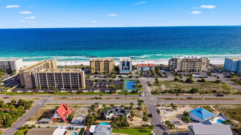 3 bedroom Detached Single Family at 757 Seahorse Avenue, Santa Rosa Island, Fort Walton Beach — photo 3