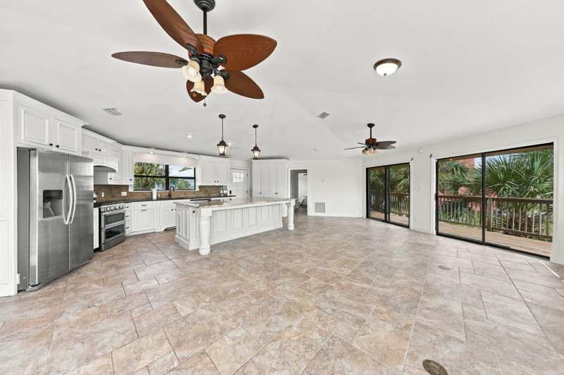 3 bedroom Detached Single Family at 757 Seahorse Avenue, Santa Rosa Island, Fort Walton Beach — photo 1