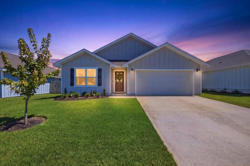 4 bedroom Detached Single Family at 211 Laurel Hill Street, Shoal River Landing, Crestview — photo 1