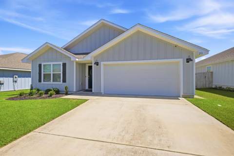 211 Laurel Hill Street, Crestview FL - photo 7 of 65