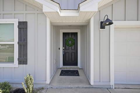 211 Laurel Hill Street, Crestview FL - photo 9 of 65