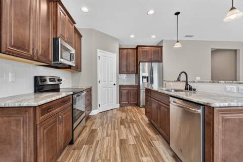 803 Fairview Drive, Fort Walton Beach FL - photo 14 of 48