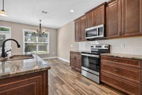 803 Fairview Drive, Fort Walton Beach FL - photo 15 of 48