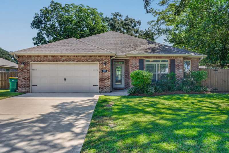 3 bedroom Detached Single Family at 803 Fairview Drive, Fairview Heights, Fort Walton Beach — photo 1