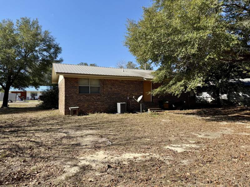 3 bedroom Detached Single Family at 29 Fredrick Drive, Magnolia Springs, DeFuniak Springs — photo 3