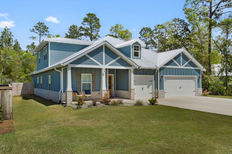 6 bedroom Detached Single Family at 136 Hibernate Way, Bear Creek Cottages, Freeport — photo 2