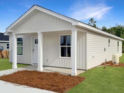 5427 Bayleaf Drive, starter home for sale in Crestview