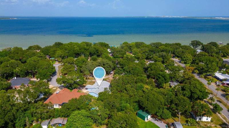 3 bedroom Detached Single Family at 6 NE Bay Court, Elliotts Point 4th Addn, Fort Walton Beach — photo 5