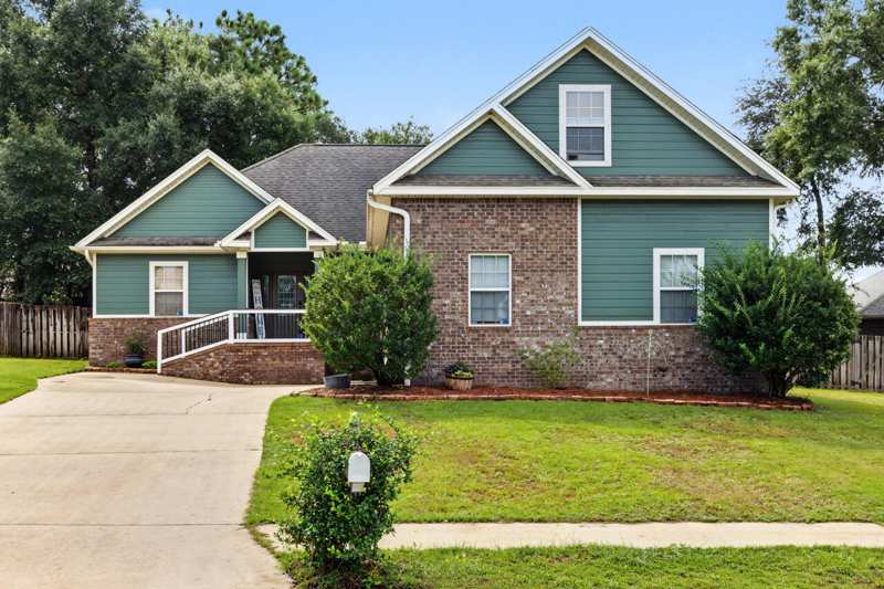 4 bedroom Detached Single Family at 815 Wild Egret Lane, Fox Valley, Crestview — photo 1