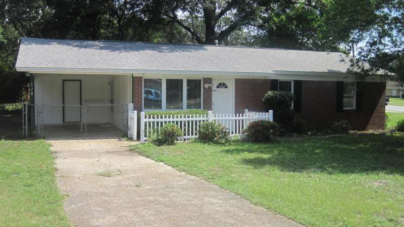 3 bedroom Detached Single Family at 170 NW Rainbow Drive, Bel-Air S/D, Fort Walton Beach — photo 1