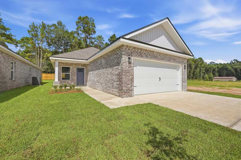 3 bedroom Detached Single Family at 106 Horizon Way, Longview Estates, Crestview — photo 1