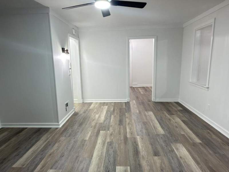 2 bedroom Detached Single Family at 215 E 3rd Avenue, Crestview, Crestview — photo 4