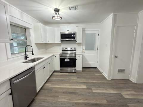 215 E 3rd Avenue, Crestview FL - photo 14 of 32