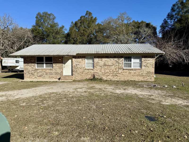 3 bedroom Detached Single Family at 71 Constitution Avenue, DeFuniak Springs, DeFuniak Springs — photo 1
