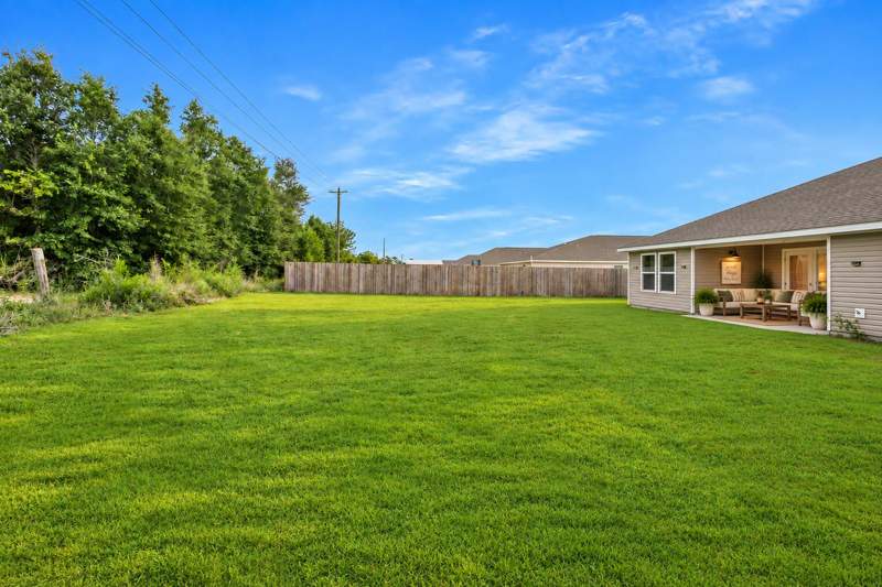 4 bedroom Detached Single Family at 91 Cora Road, PineHurst Estates, DeFuniak Springs — photo 3