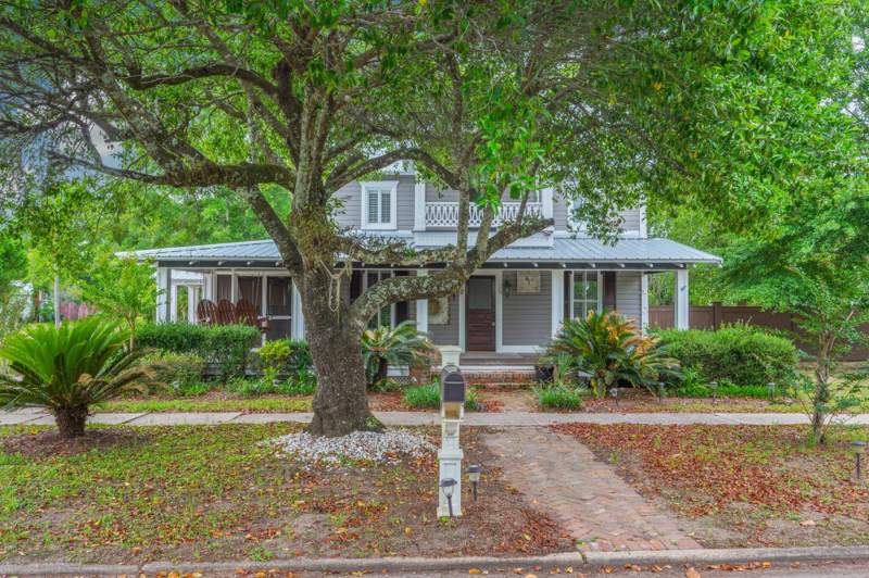 3 bedroom Detached Single Family at 54 Plateau Avenue, DeFuniak Springs, DeFuniak Springs — photo 2