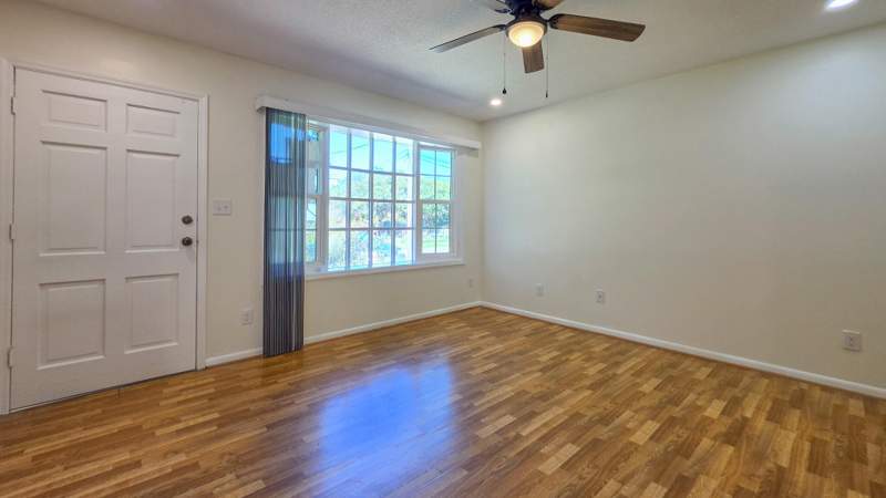 3 bedroom Detached Single Family at 371 NW Oakland Circle, Oakland Heights, Fort Walton Beach — photo 4