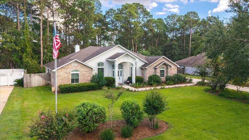 4 bedroom Detached Single Family at 205 Yacht Club Drive, Dana Pointe, Niceville — photo 1