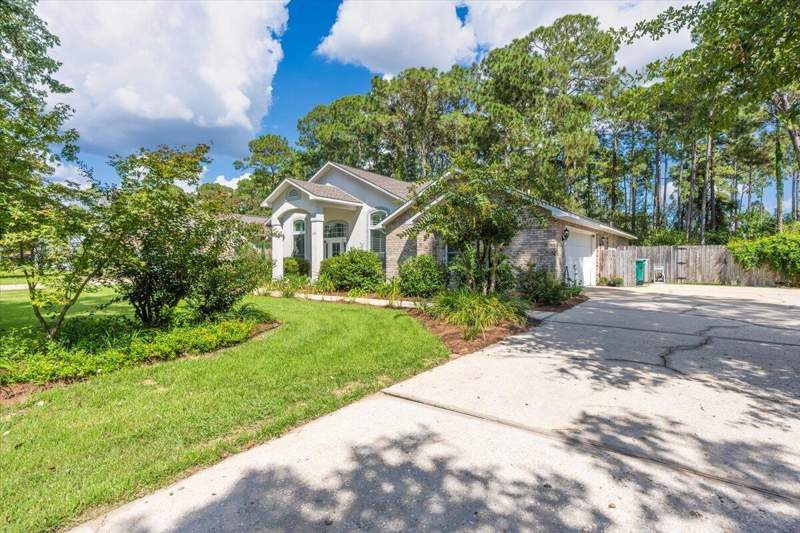 4 bedroom Detached Single Family at 205 Yacht Club Drive, Dana Pointe, Niceville — photo 3