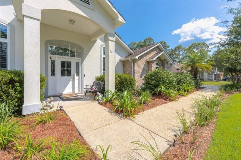 4 bedroom Detached Single Family at 205 Yacht Club Drive, Dana Pointe, Niceville — photo 4