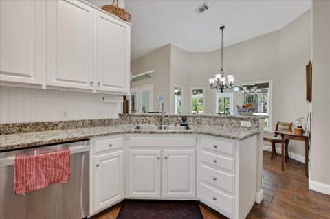205 Yacht Club Drive, Niceville FL - photo 22 of 81