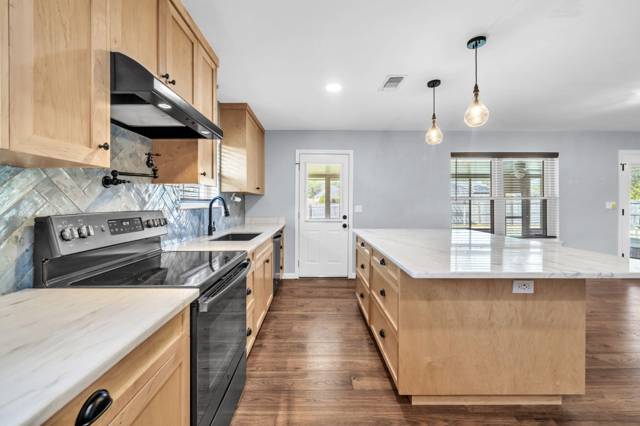 2005 Plumosa Palm Drive