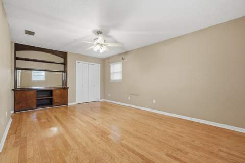 381 NW Marie Circle, Fort Walton Beach FL - photo 9 of 52