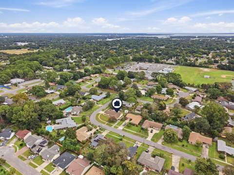 381 NW Marie Circle, Fort Walton Beach FL - photo 13 of 52