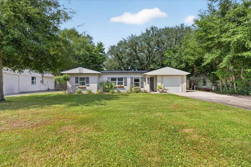3 bedroom Detached Single Family at 311 NE Gardner Drive, 4th Add Elliott Pt, Fort Walton Beach — photo 3