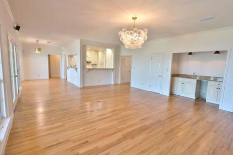217 NE Yacht Club Drive, Fort Walton Beach FL - photo 15 of 58