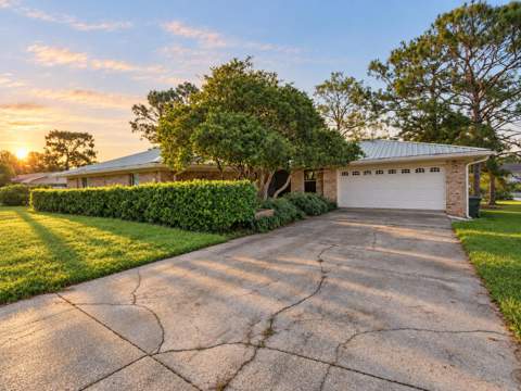 991 Pinewood Drive, DeFuniak Springs FL - photo 8 of 59